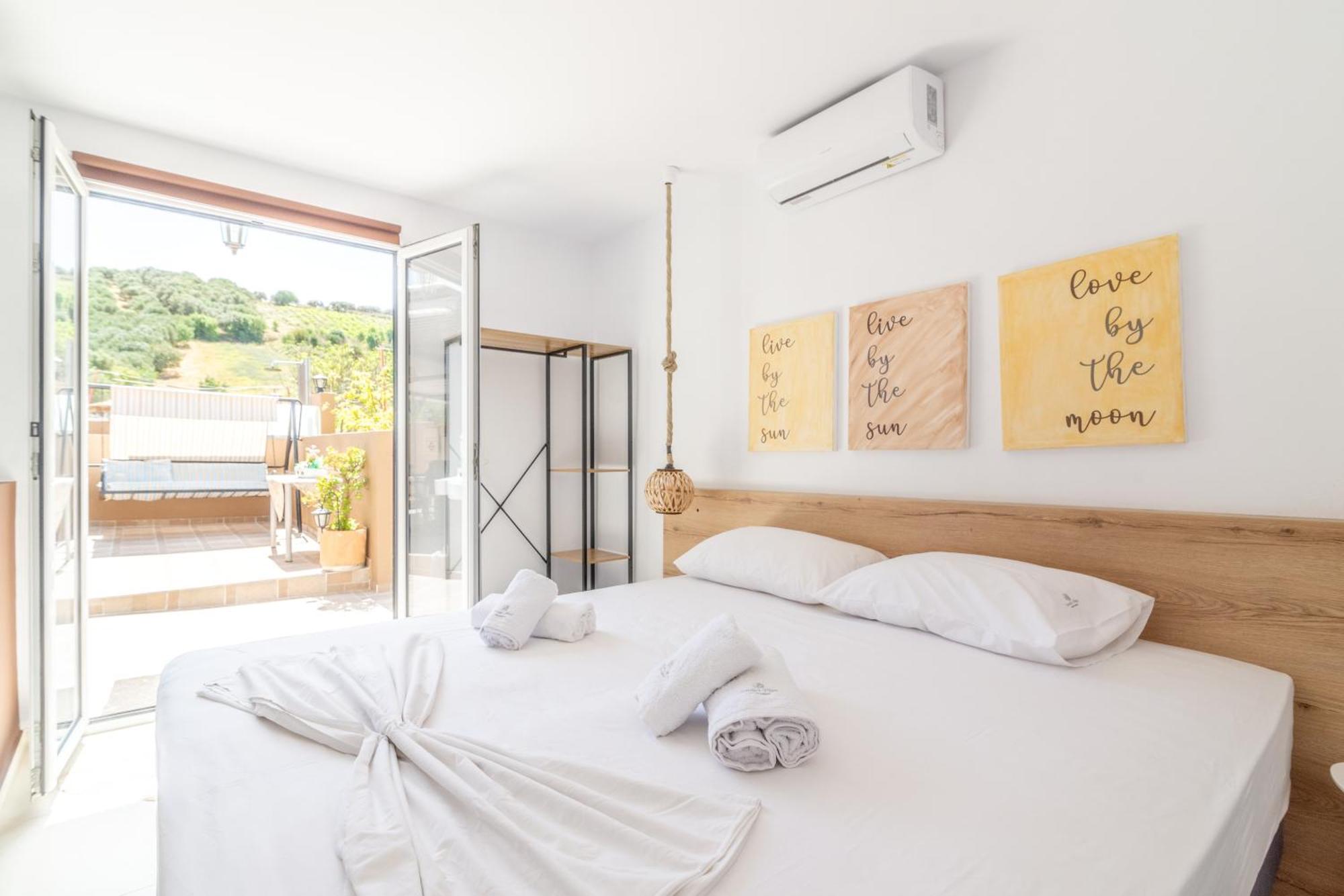 Countryhouse Villa With Pool & Private Parking イラクリオン エクステリア 写真