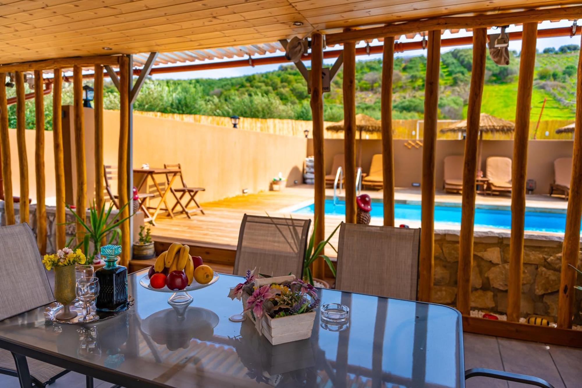 Countryhouse Villa With Pool & Private Parking イラクリオン エクステリア 写真