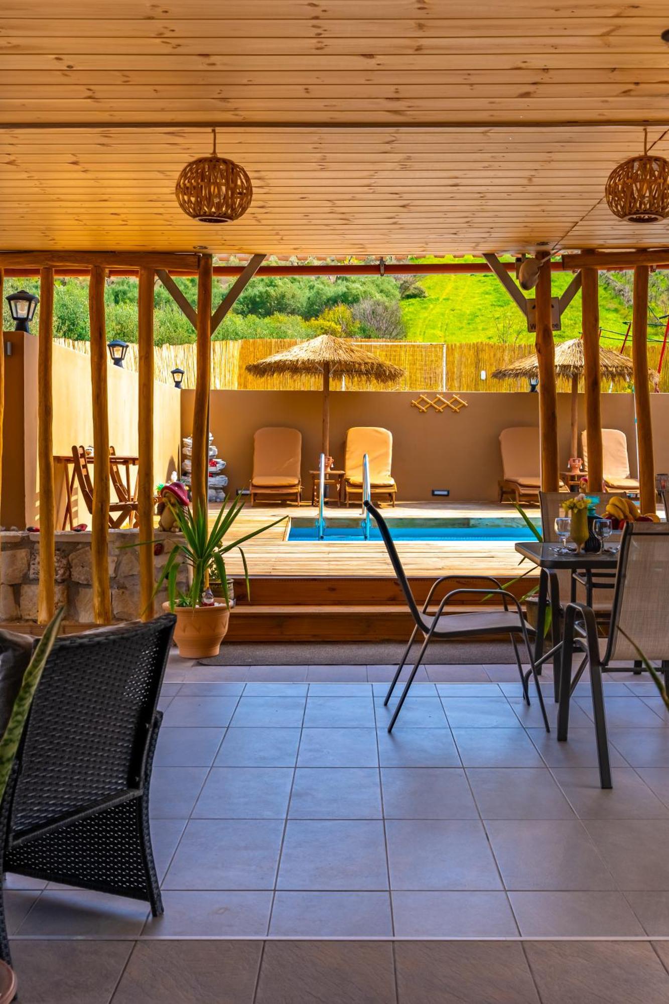 Countryhouse Villa With Pool & Private Parking イラクリオン エクステリア 写真