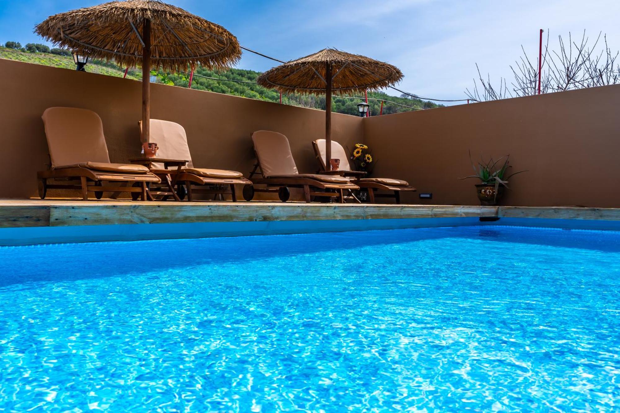 Countryhouse Villa With Pool & Private Parking イラクリオン エクステリア 写真